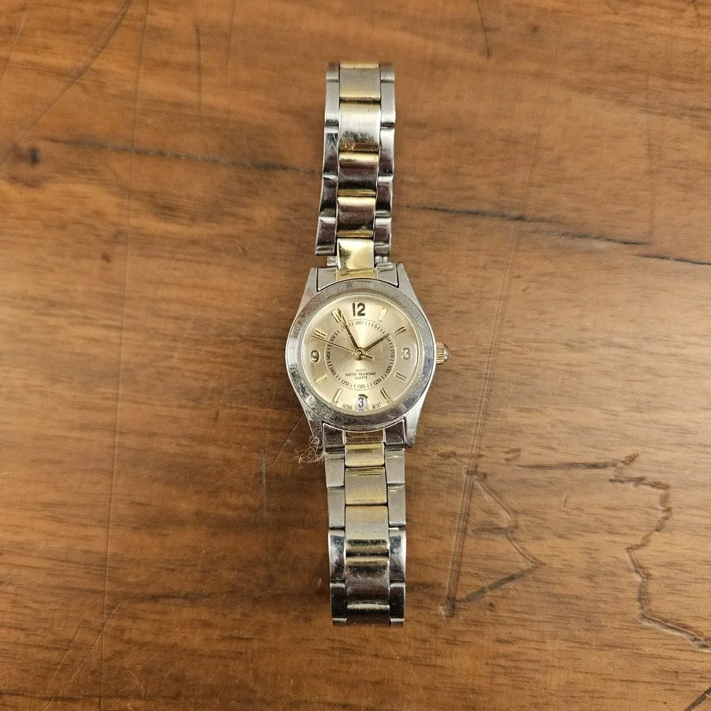 Advance Quartz Stainless Two‎ Tone Ladies Watch WR Needs Battery Untested